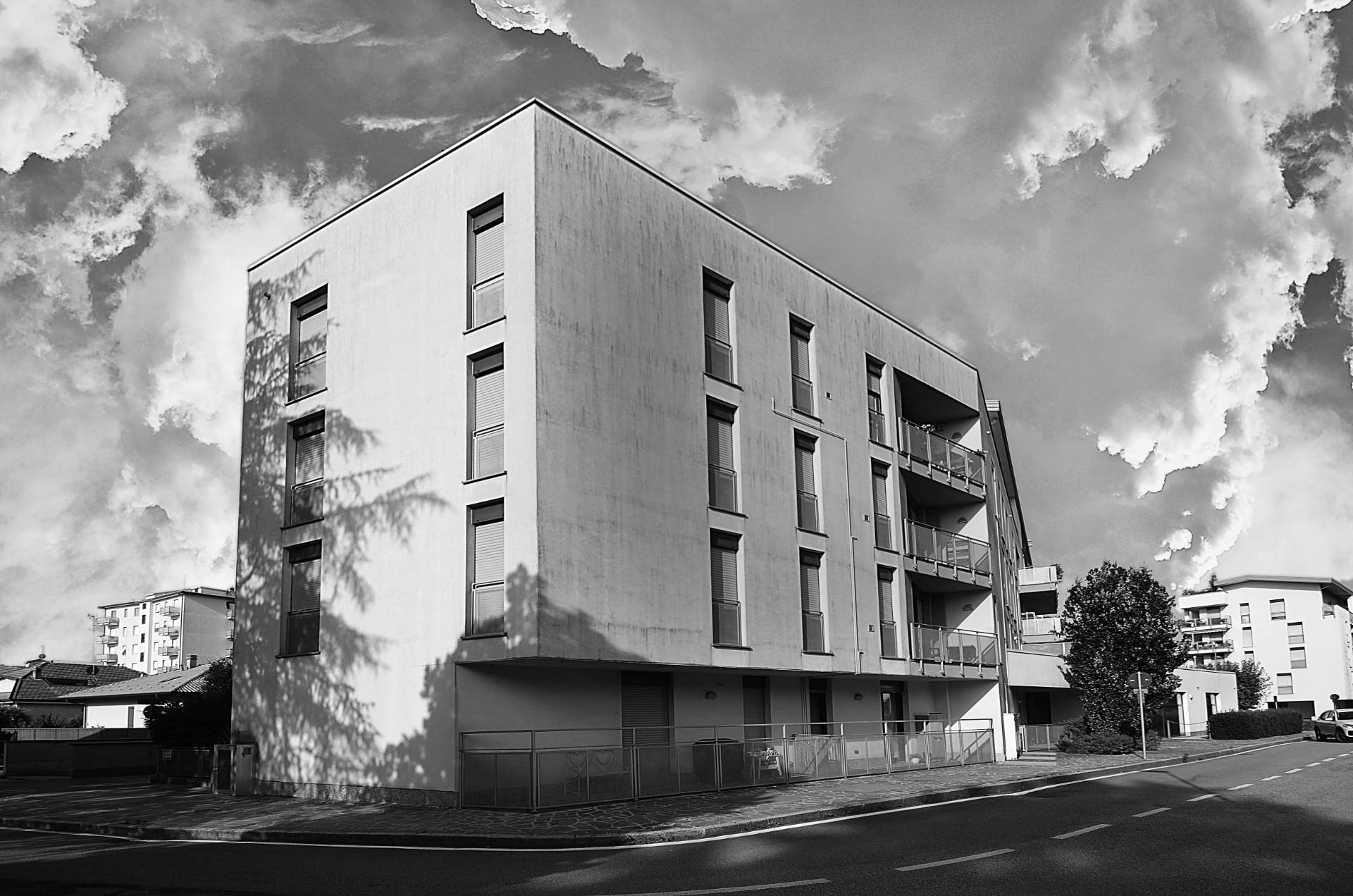 Box o garage in vendita a Vimercate, Piazzale Marconi