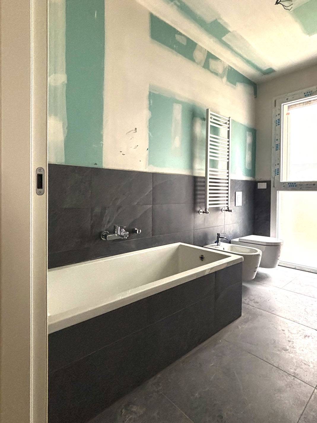 Appartamento in vendita a Vimercate, Ad.ze Centro