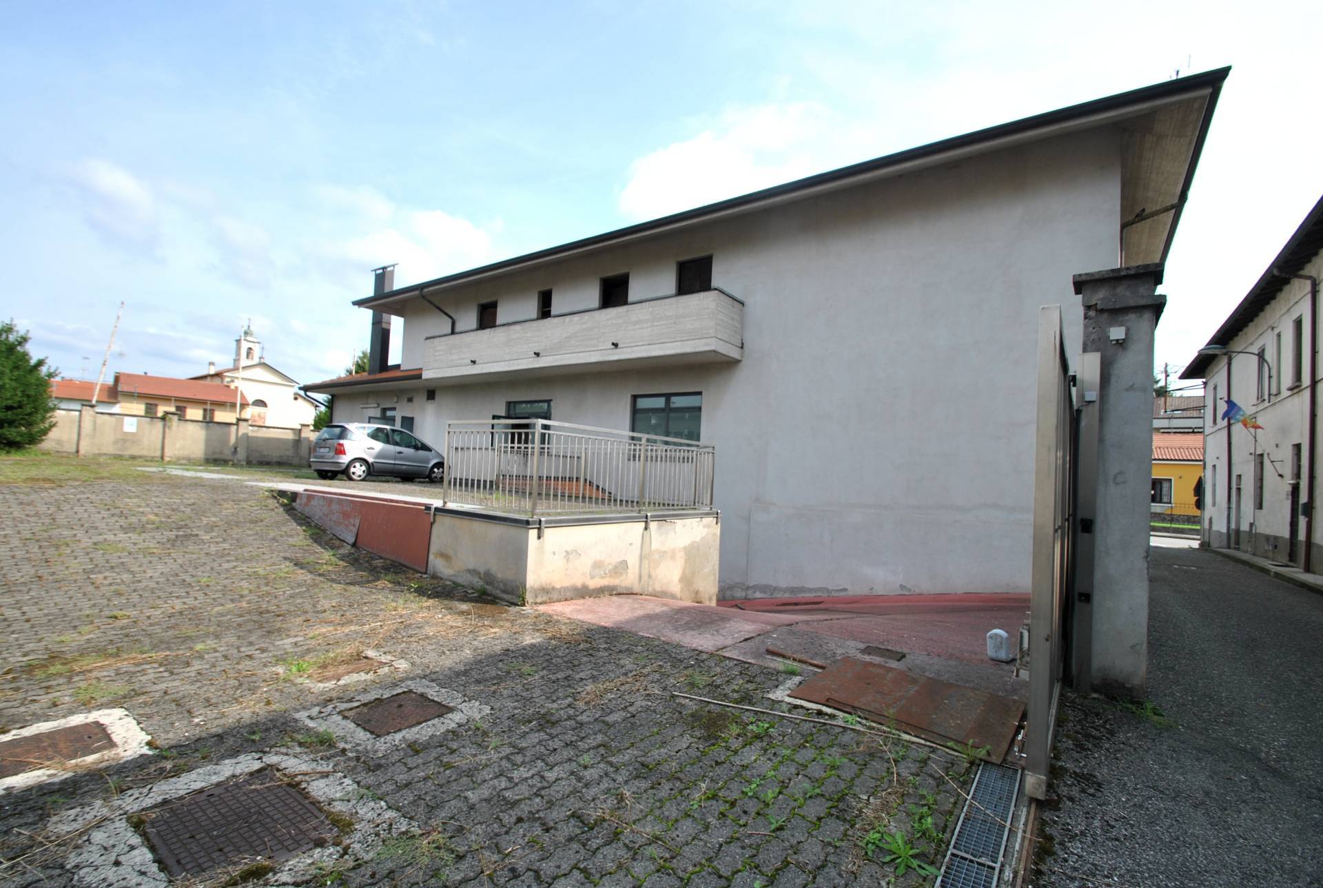 Stabile - Palazzo in vendita a Vimercate, San Maurizio