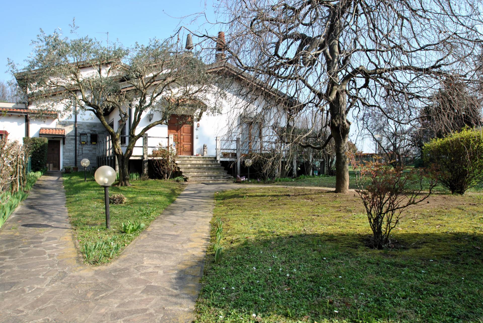 Villa in vendita a Vimercate, Ruginello