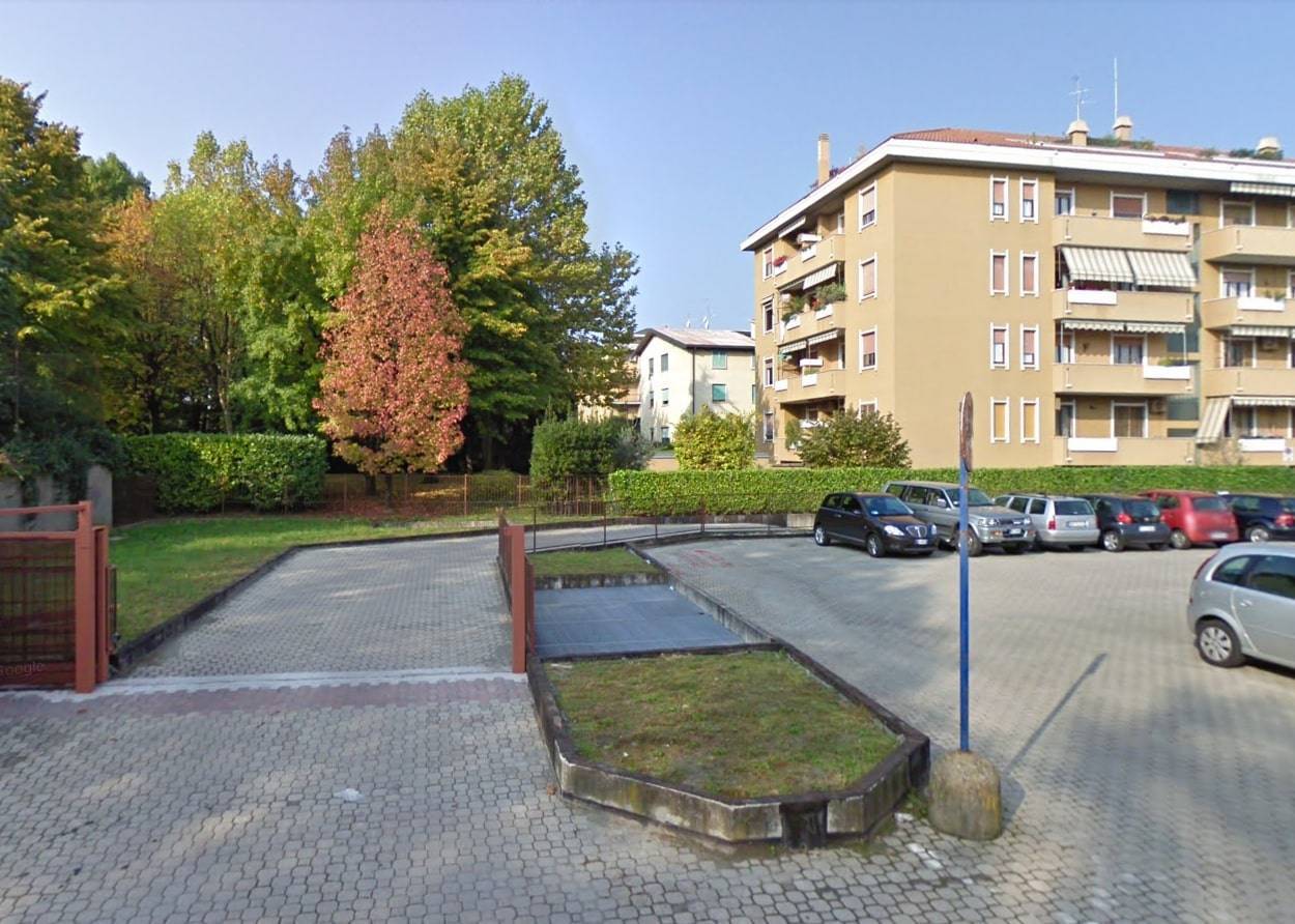 Box o garage in vendita a Vimercate, Nord