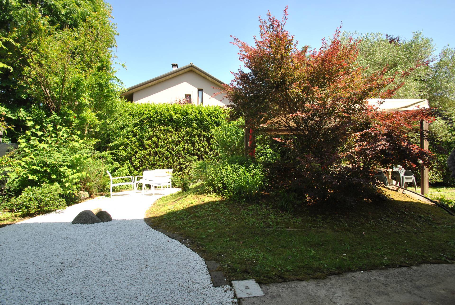 Villa Bifamiliare in vendita a Vimercate, Oreno Residenziale