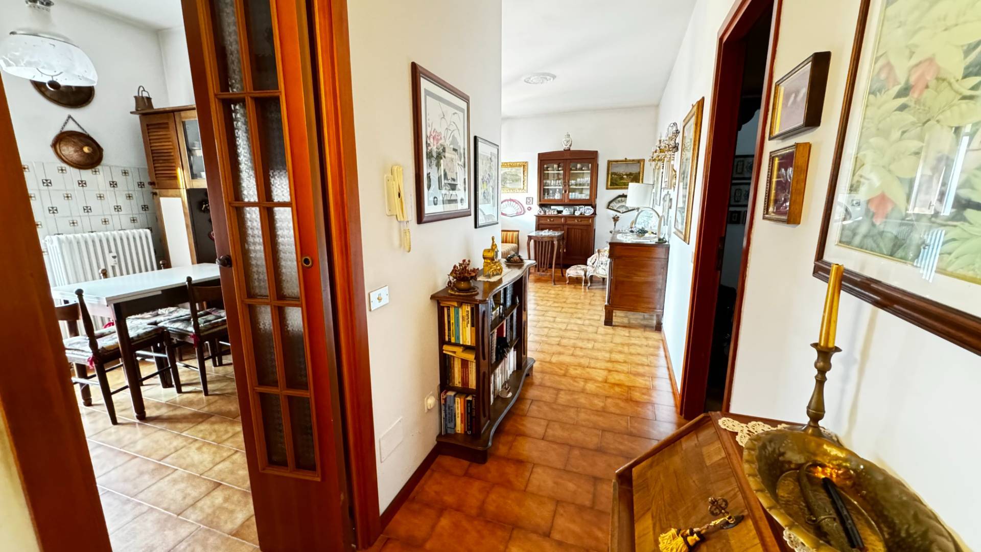 Appartamento in vendita a Vimercate, Adiacenze Centro