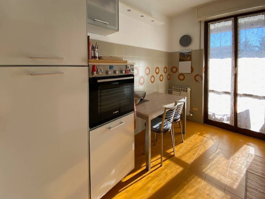 Appartamento in vendita a Vimercate, Zona Sud