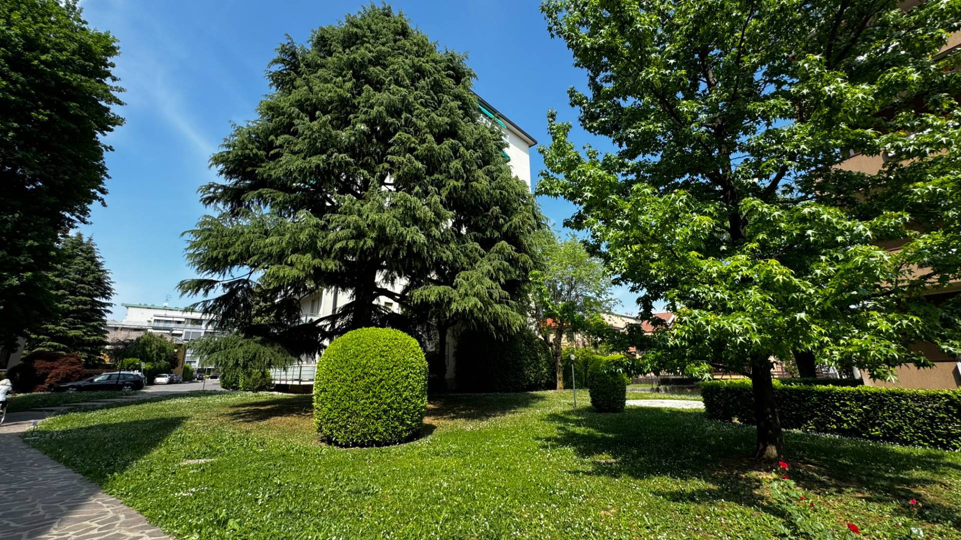 Appartamento in vendita a Vimercate, Centro Piazza Marconi