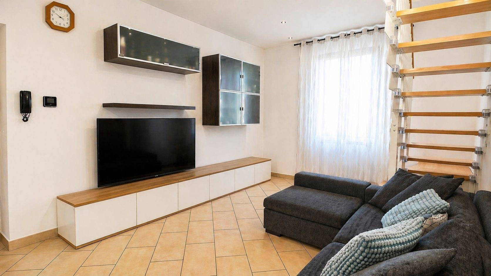 Appartamento in vendita a Vimercate, Ad. Centro