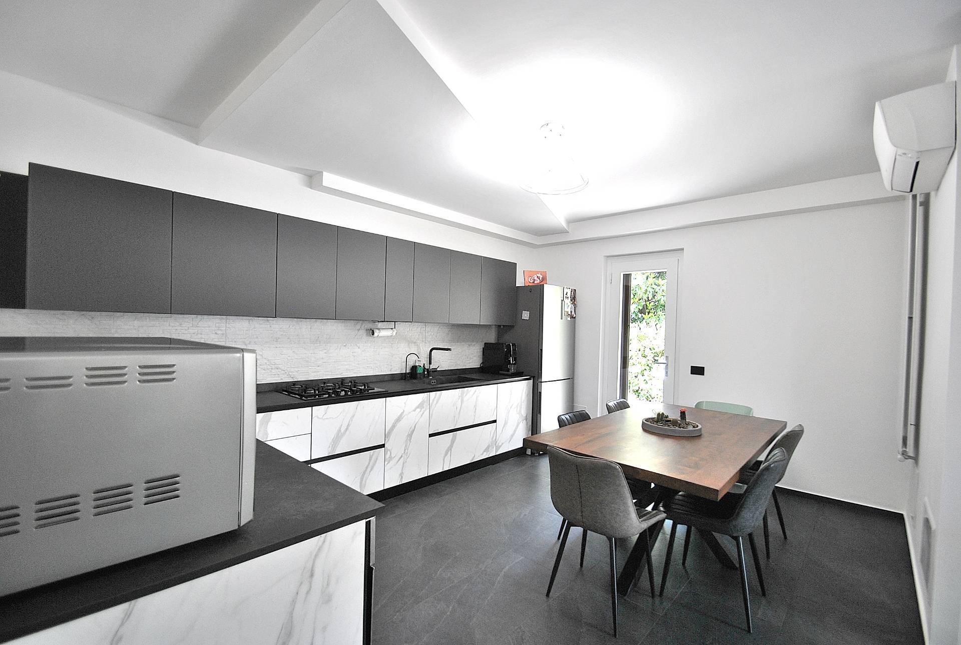 Villa in vendita a Vimercate, Vimercate Oreno