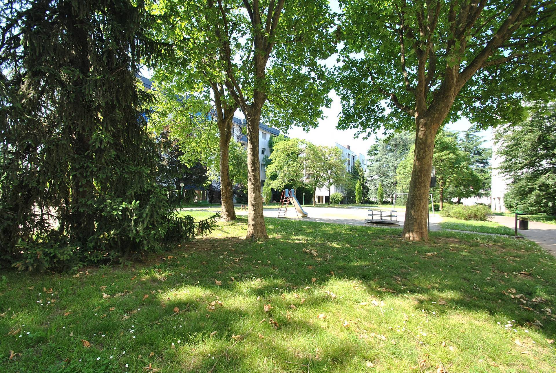 Appartamento in vendita a Vimercate, Via Cremagnani