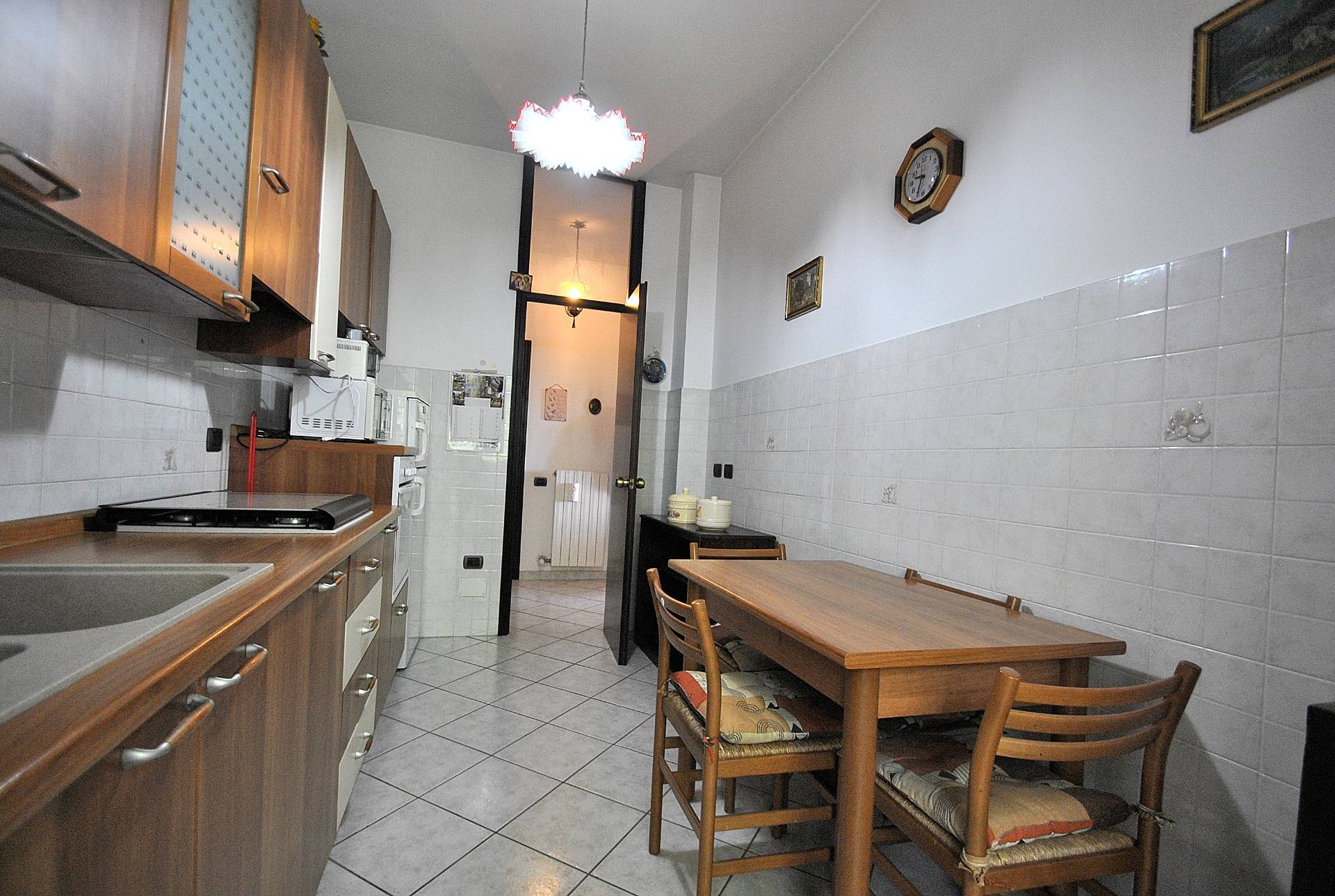 Appartamento in vendita a Vimercate, Via Cremagnani