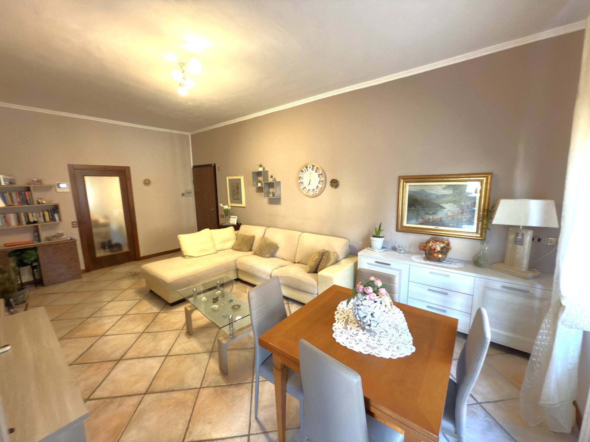 Appartamento in vendita a Arcore, Zona Tennis