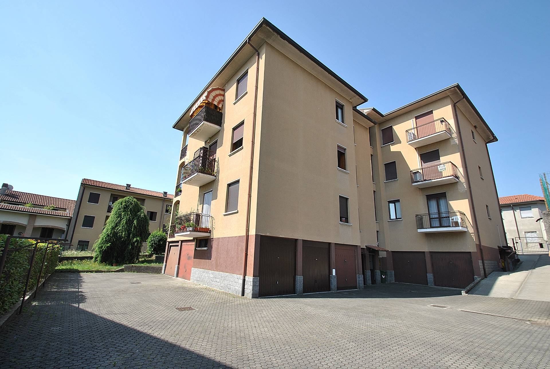 Appartamento in vendita a Vimercate, Ruginello