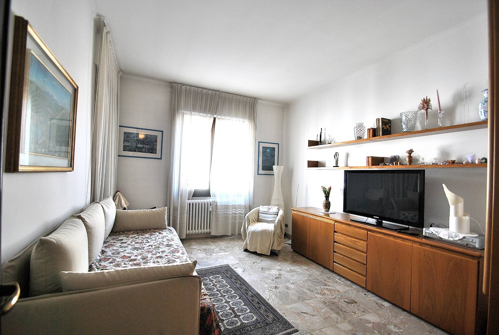 Appartamento in vendita a Vimercate, Ruginello