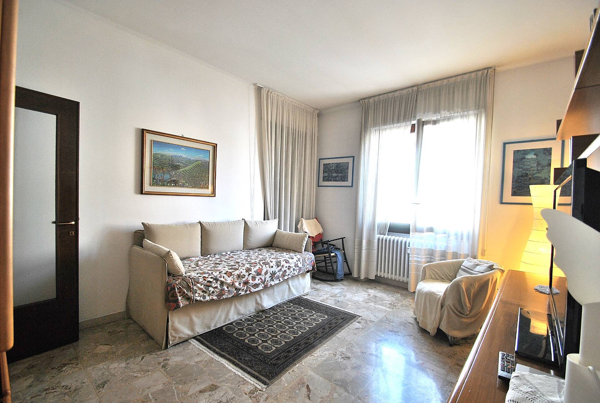 Appartamento in vendita a Vimercate, Ruginello