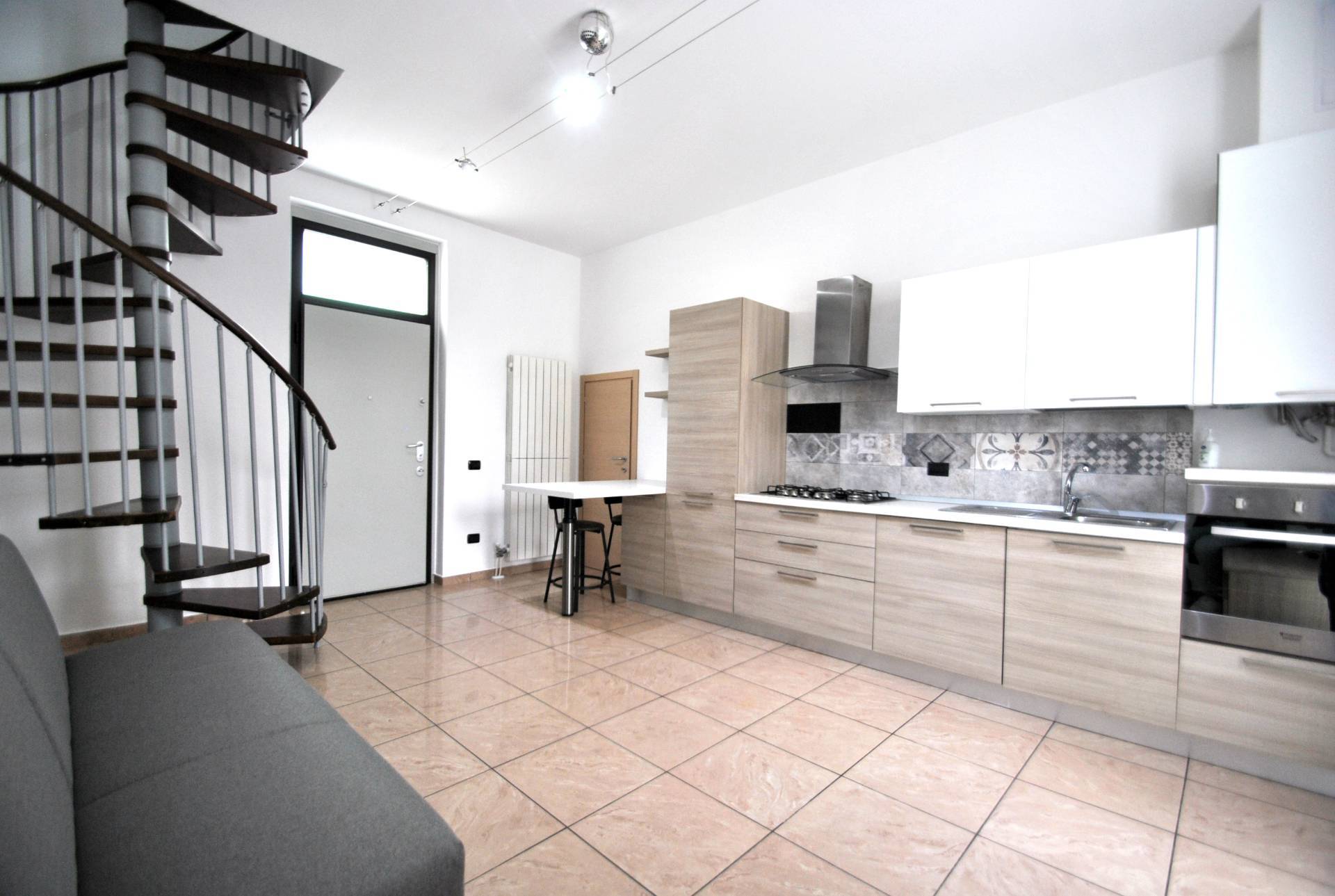 Porzione di casa in affitto a Ornago, Centro Paese