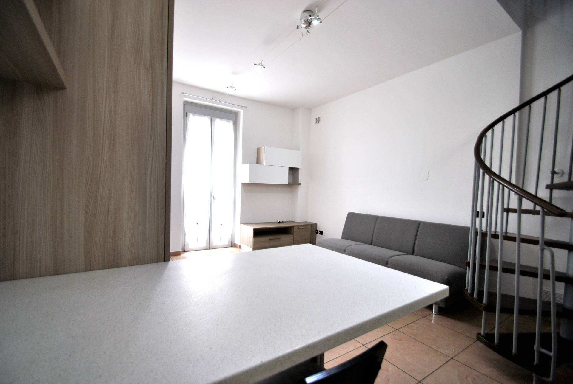 Porzione di casa in affitto a Ornago, Centro Paese