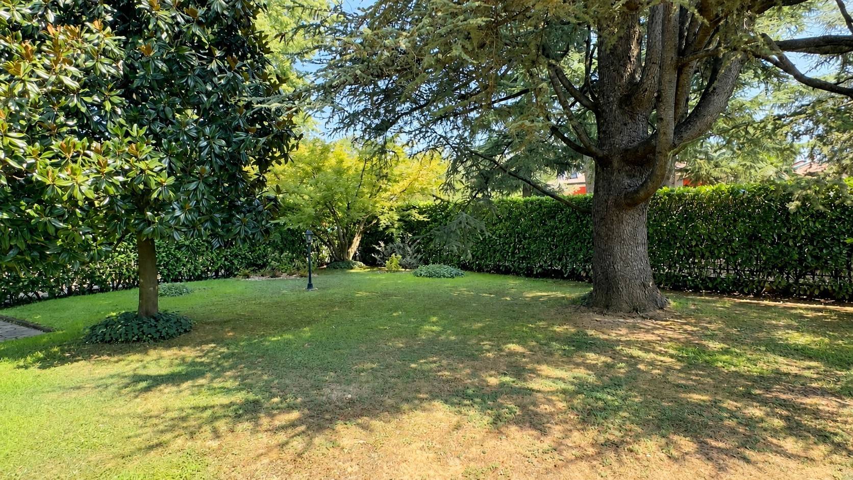 Villa a Schiera in vendita a Lesmo, Residenziale