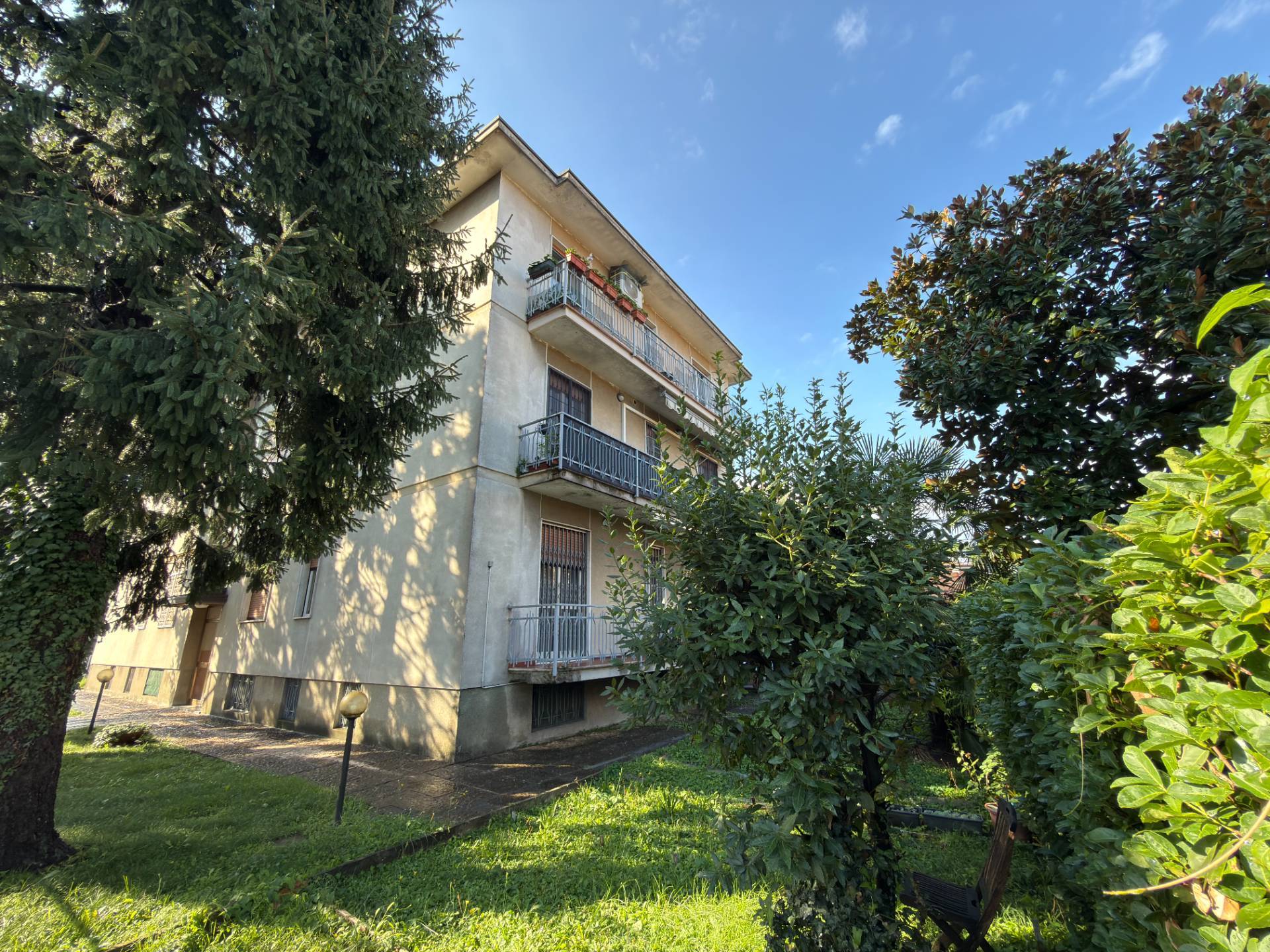 Appartamento in vendita a Arcore, Semicentro
