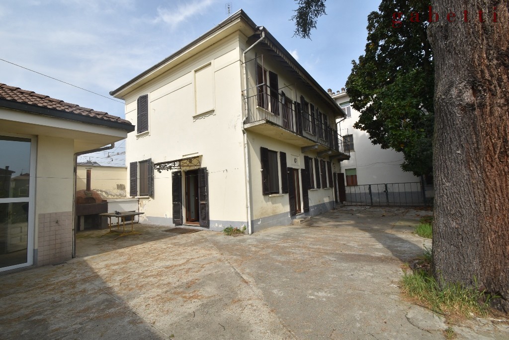 Villa in vendita a Trecate