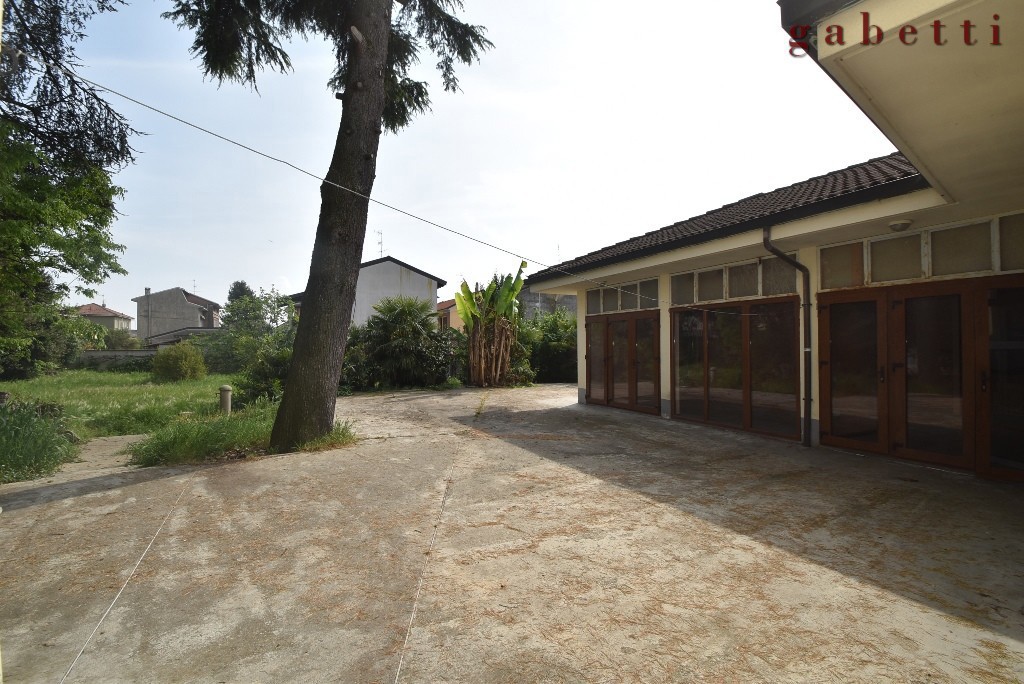 Villa in vendita a Trecate
