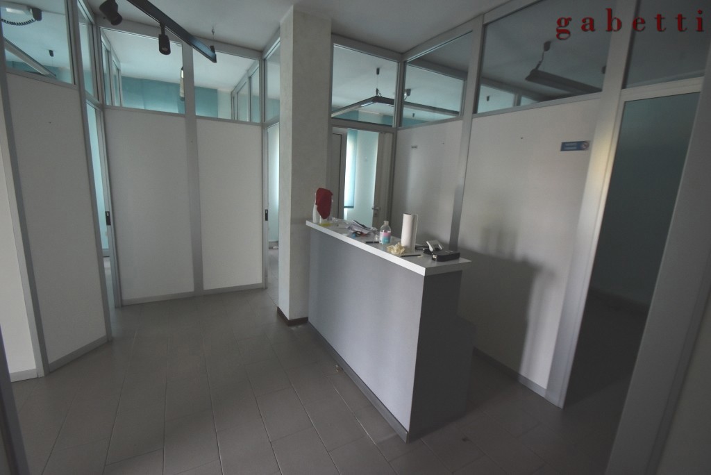Negozio in vendita a Vittuone