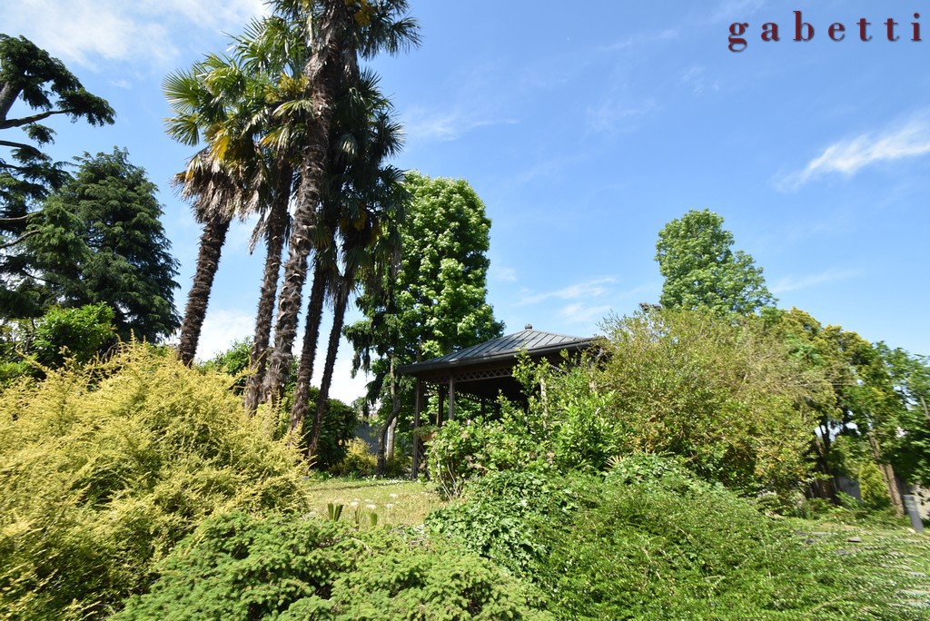 Villa con giardino a Corbetta