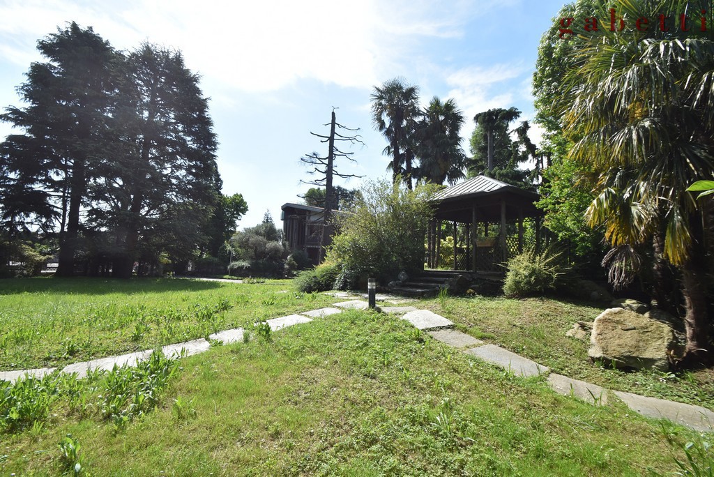 Villa con giardino a Corbetta