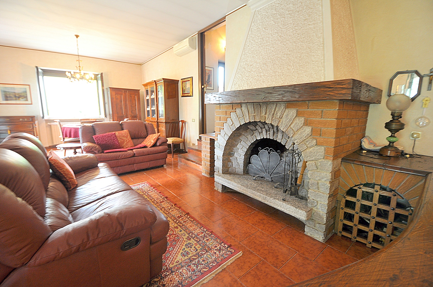 Villa con giardino a Robecchetto con Induno