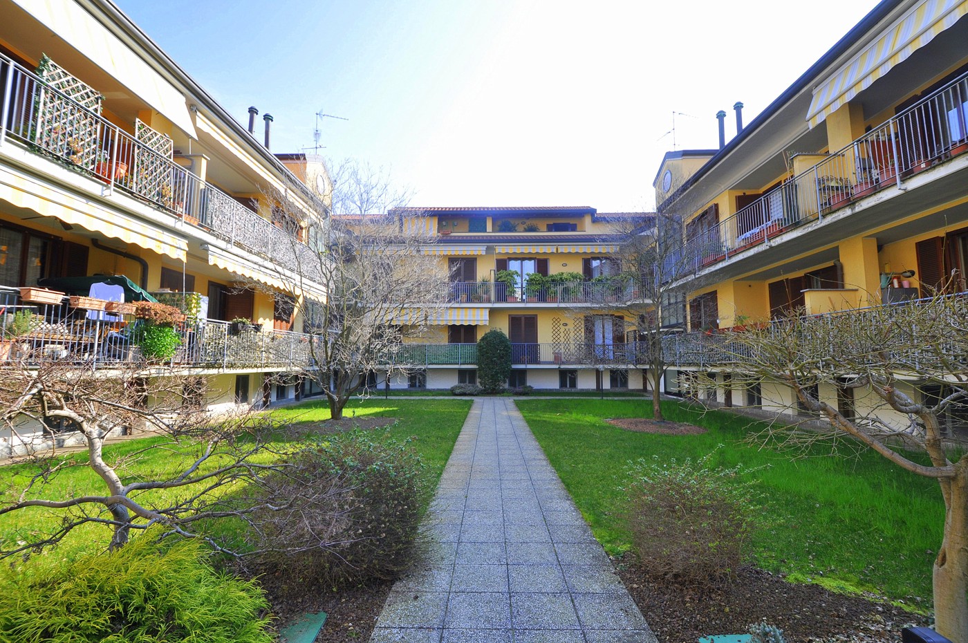 Bilocale con box doppio a Magnago