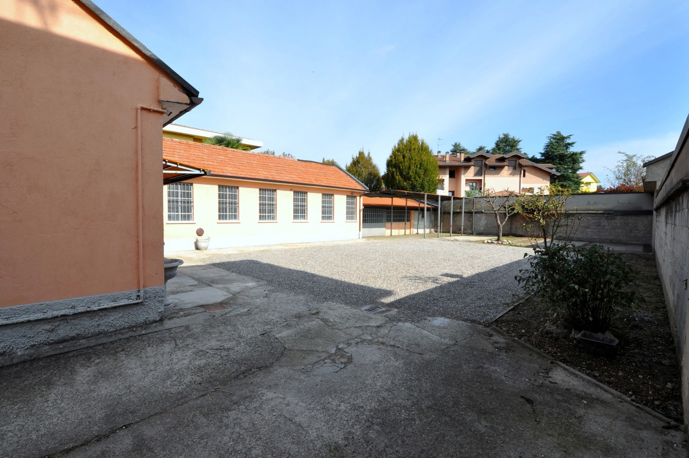 Magazzino in affitto a Inveruno