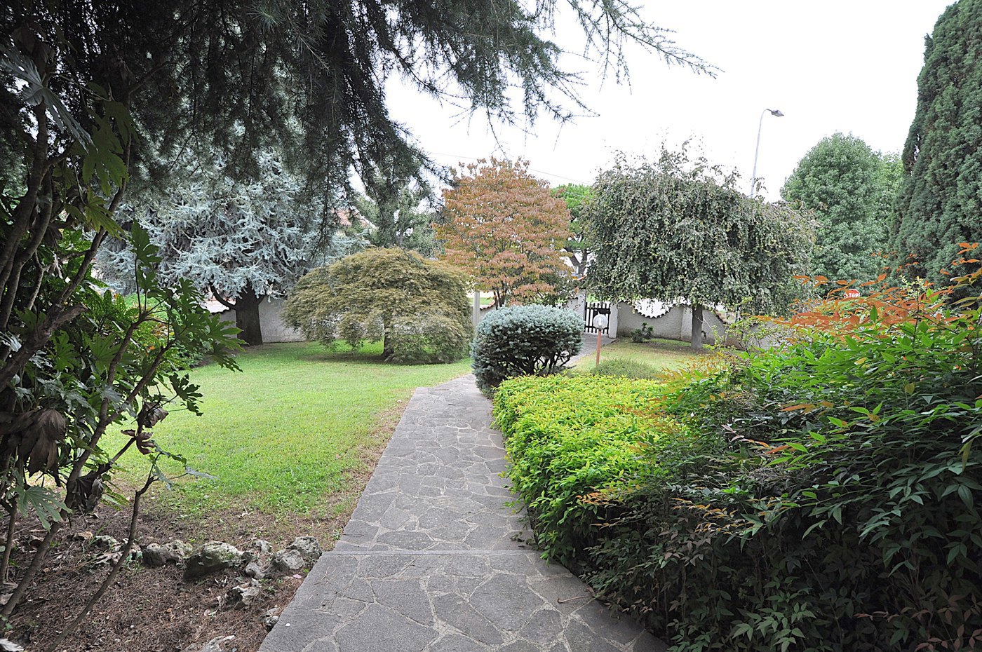 Villa con giardino a Robecchetto con Induno