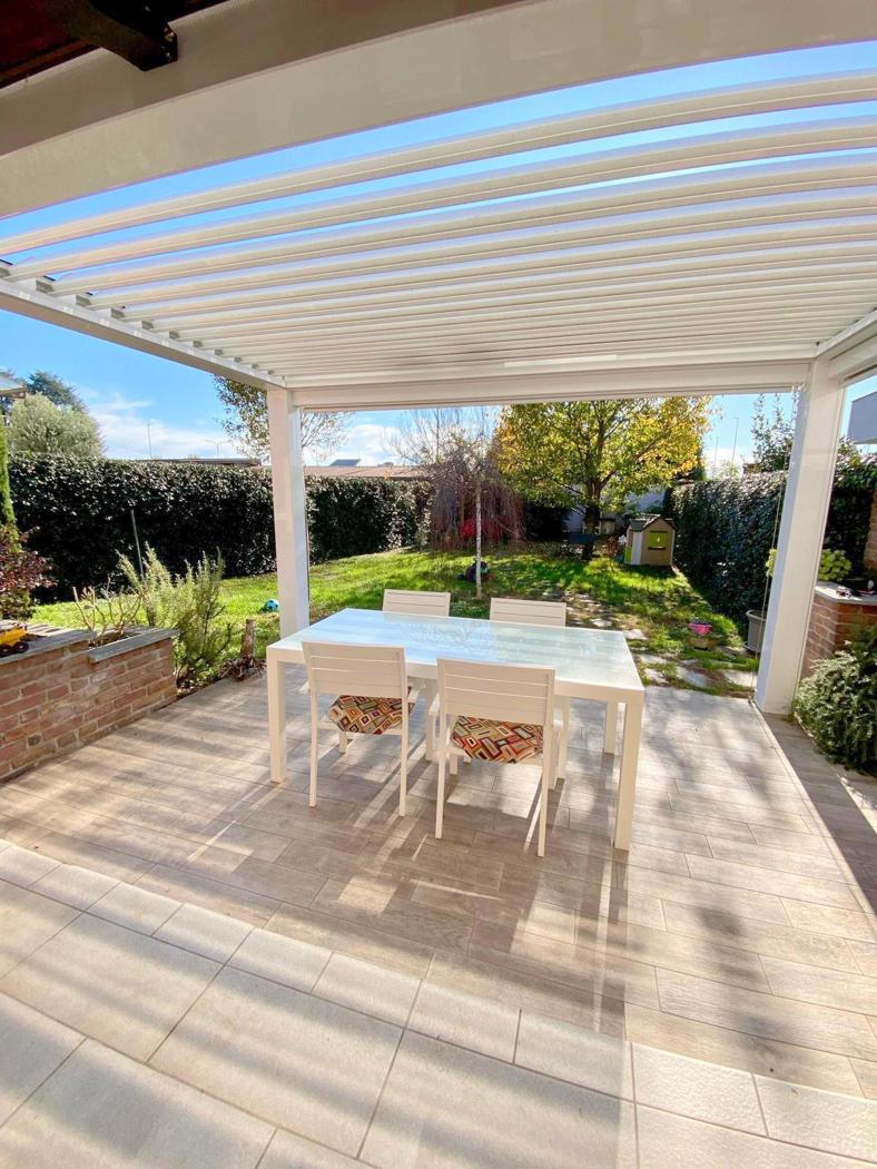 Casa indipendente con giardino a Casorezzo