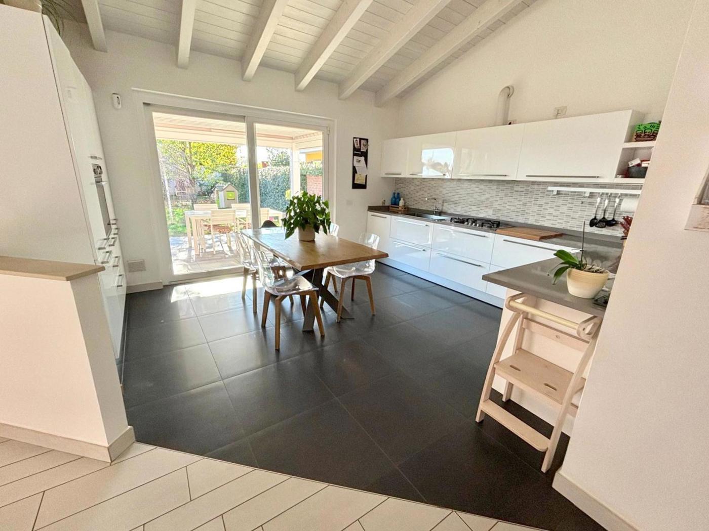 Casa indipendente con giardino a Casorezzo