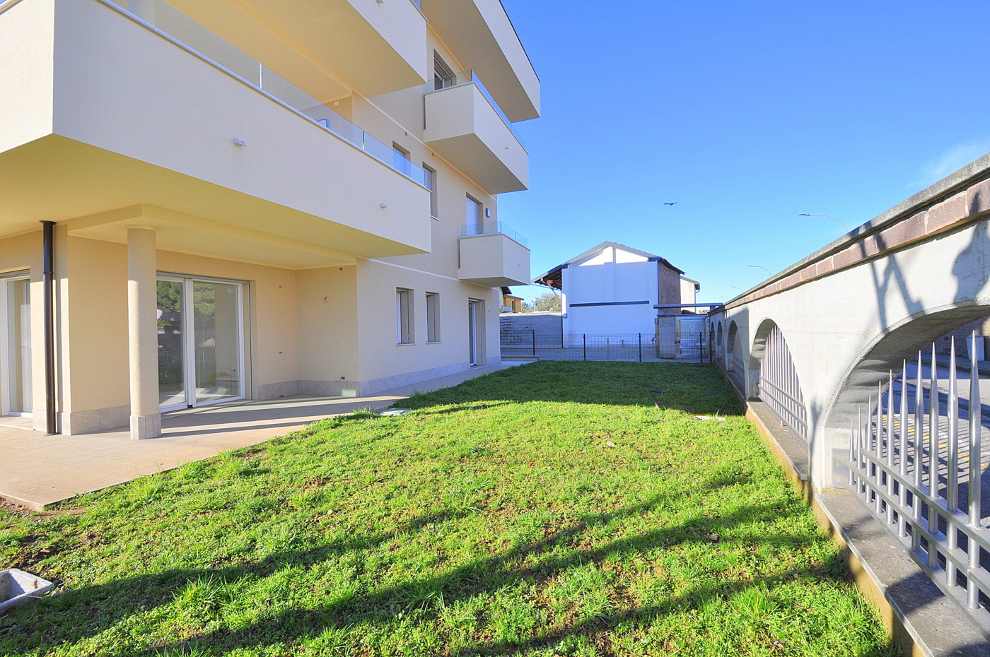 Trilocale con giardino a Casorezzo