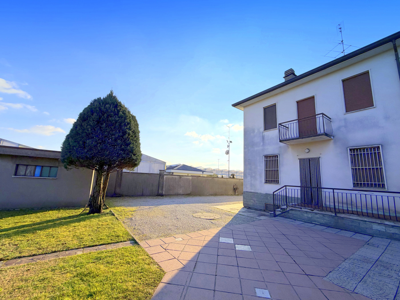 Villa con giardino a Inveruno