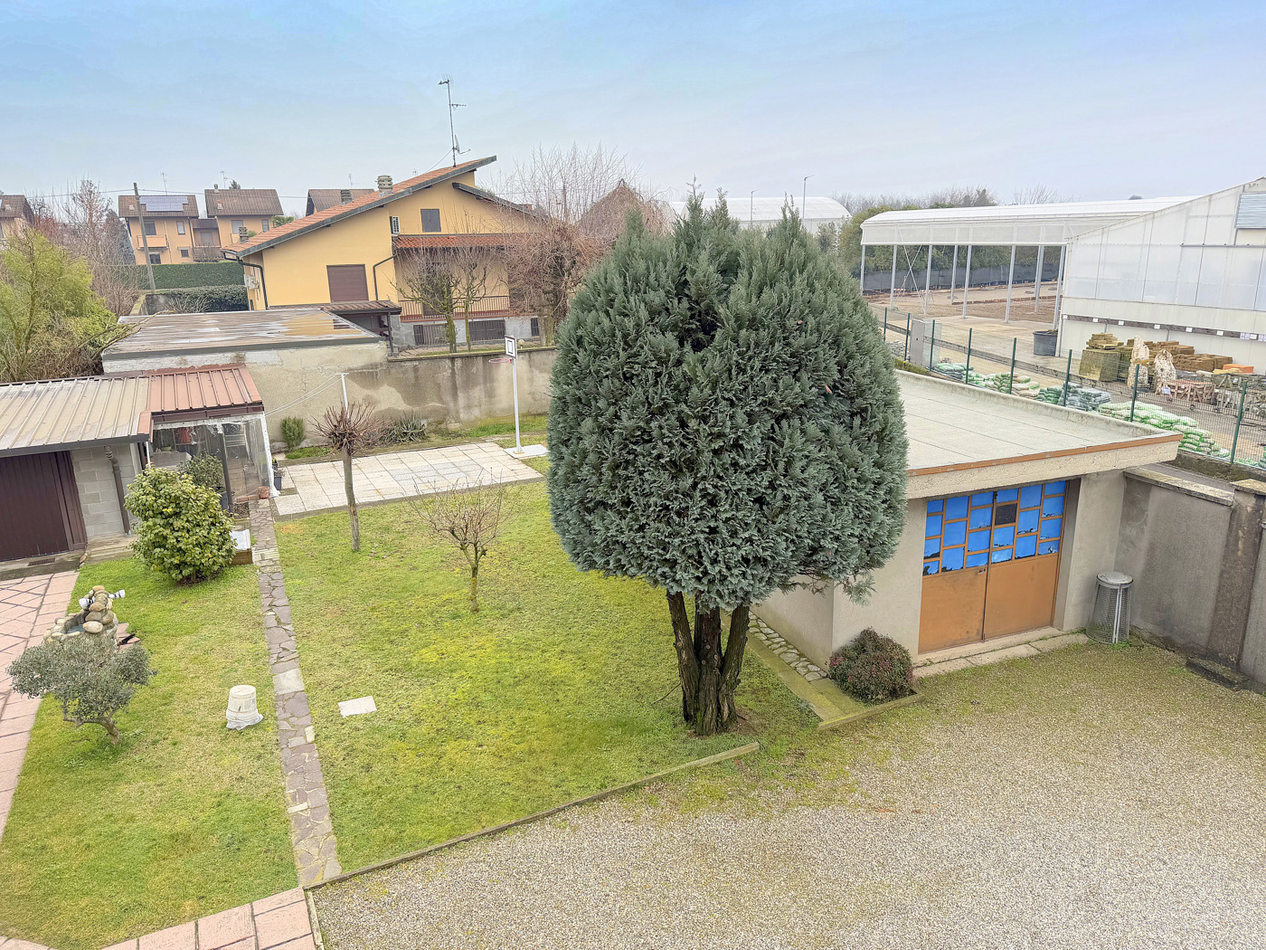 Villa con giardino a Inveruno