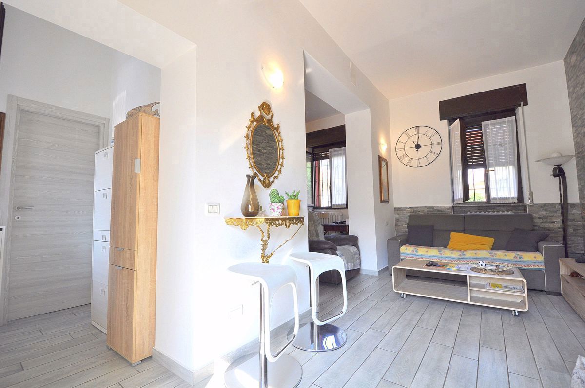 Bilocale ristrutturato a Mesero