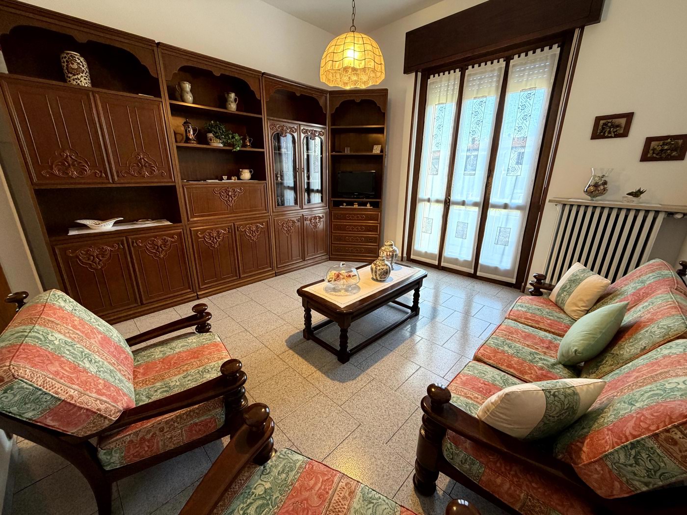 Villa con giardino a Mesero