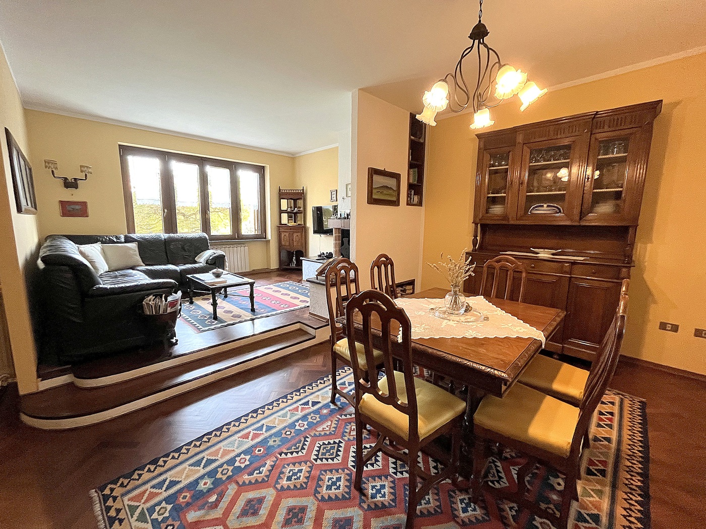 Villa con giardino a Mesero