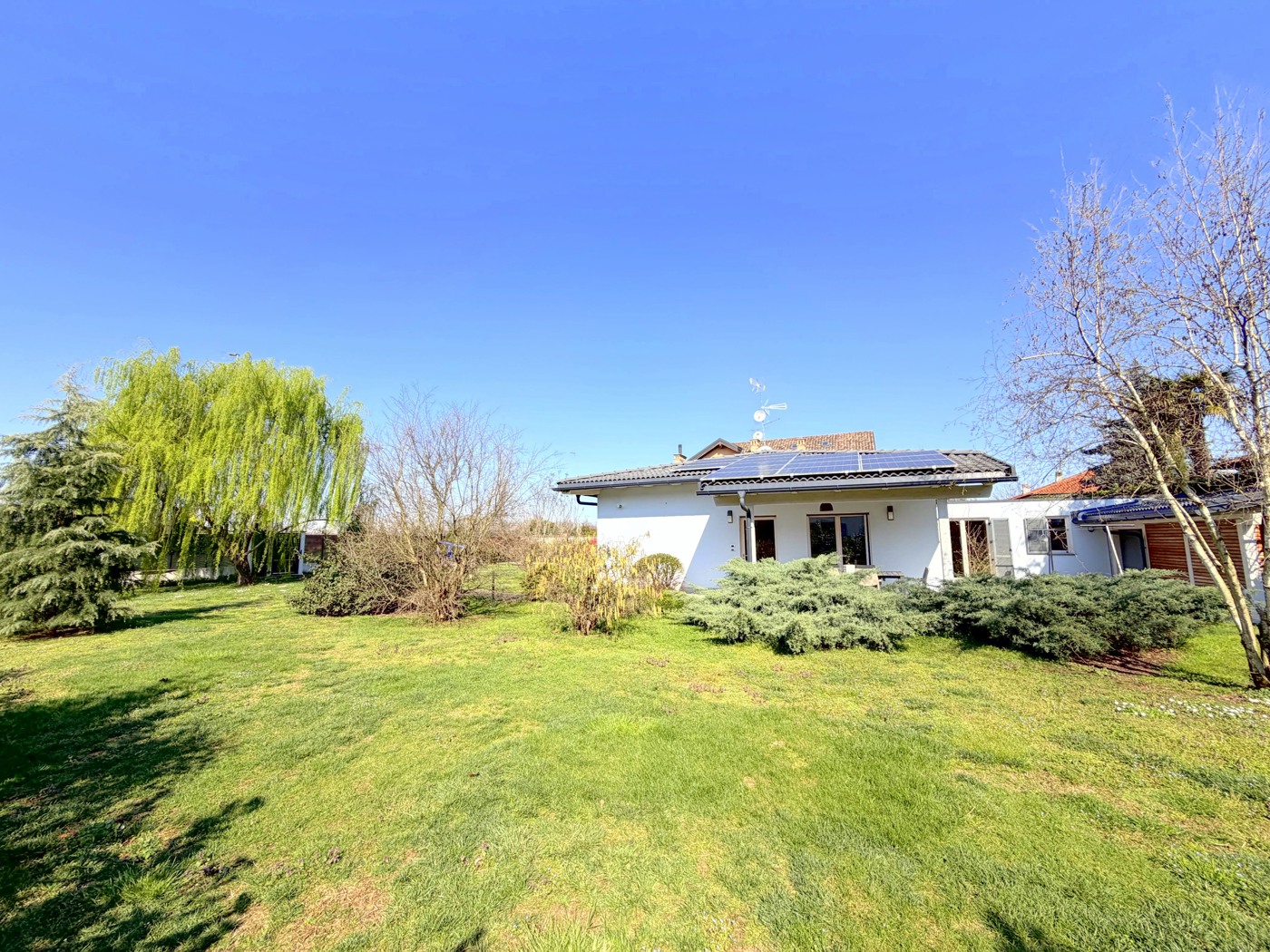 Villa con giardino a Casorezzo