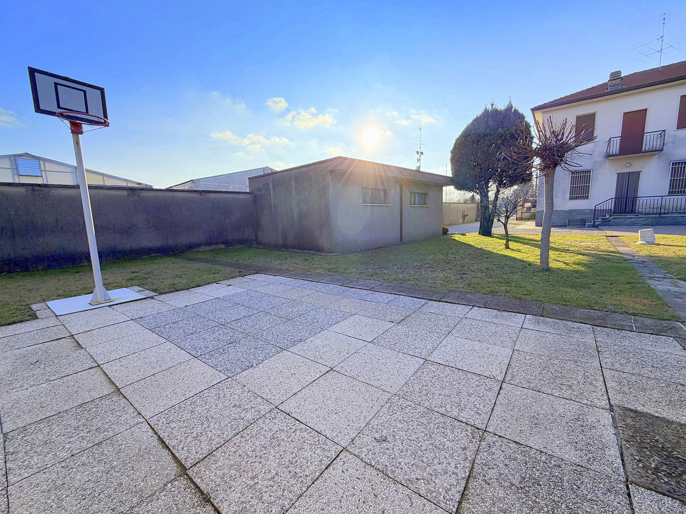 Villa con giardino a Inveruno