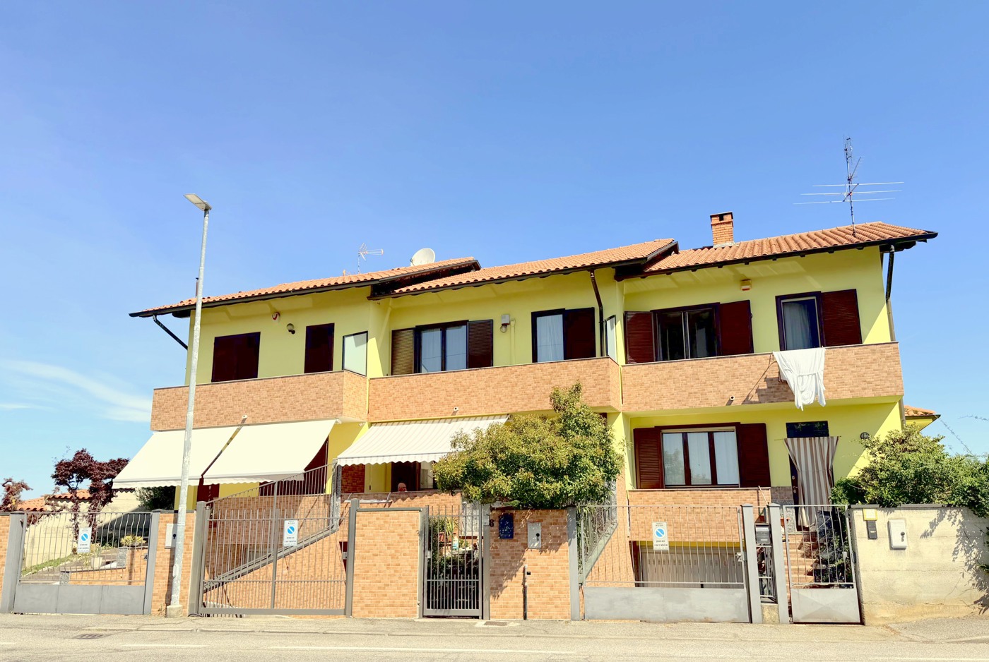 Villa con giardino a Mesero