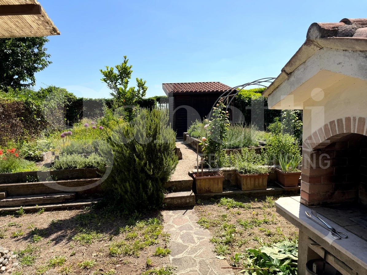 Villa con giardino a Mesero