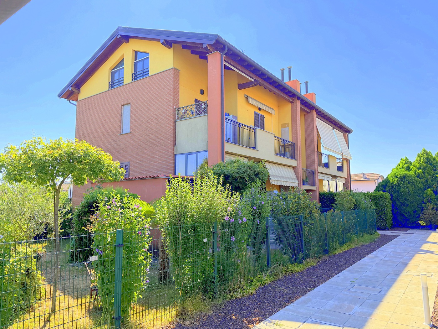 Quadrilocale in vendita a Robecchetto con Induno