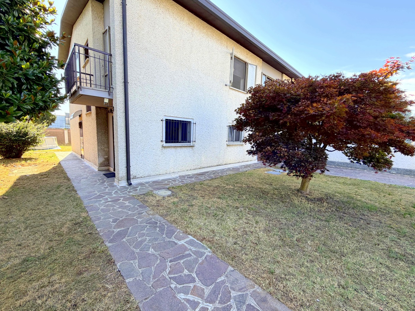Villa con giardino a Inveruno