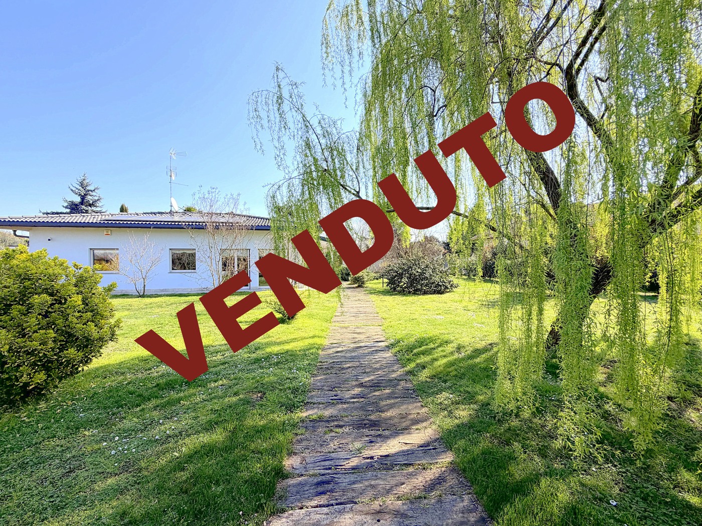 Villa con giardino a Casorezzo