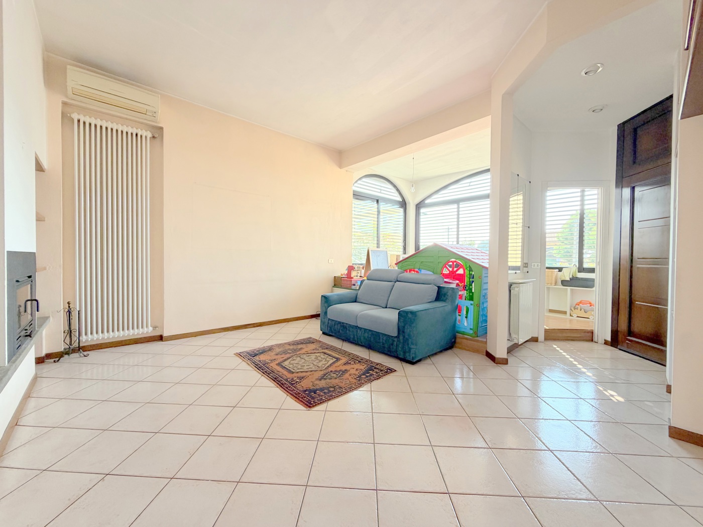 Villa con giardino a Inveruno
