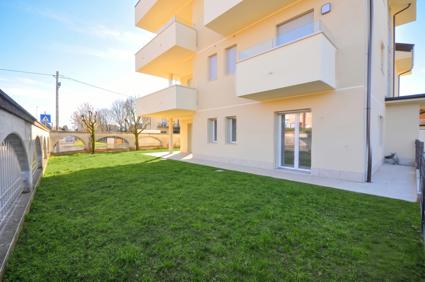 Trilocale con giardino a Casorezzo