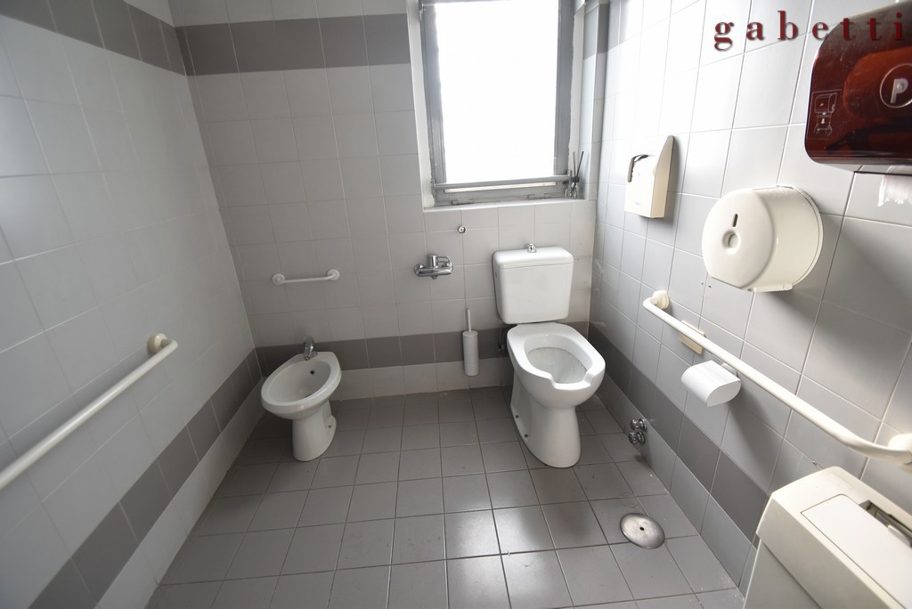 Ufficio in affitto a Bernate Ticino