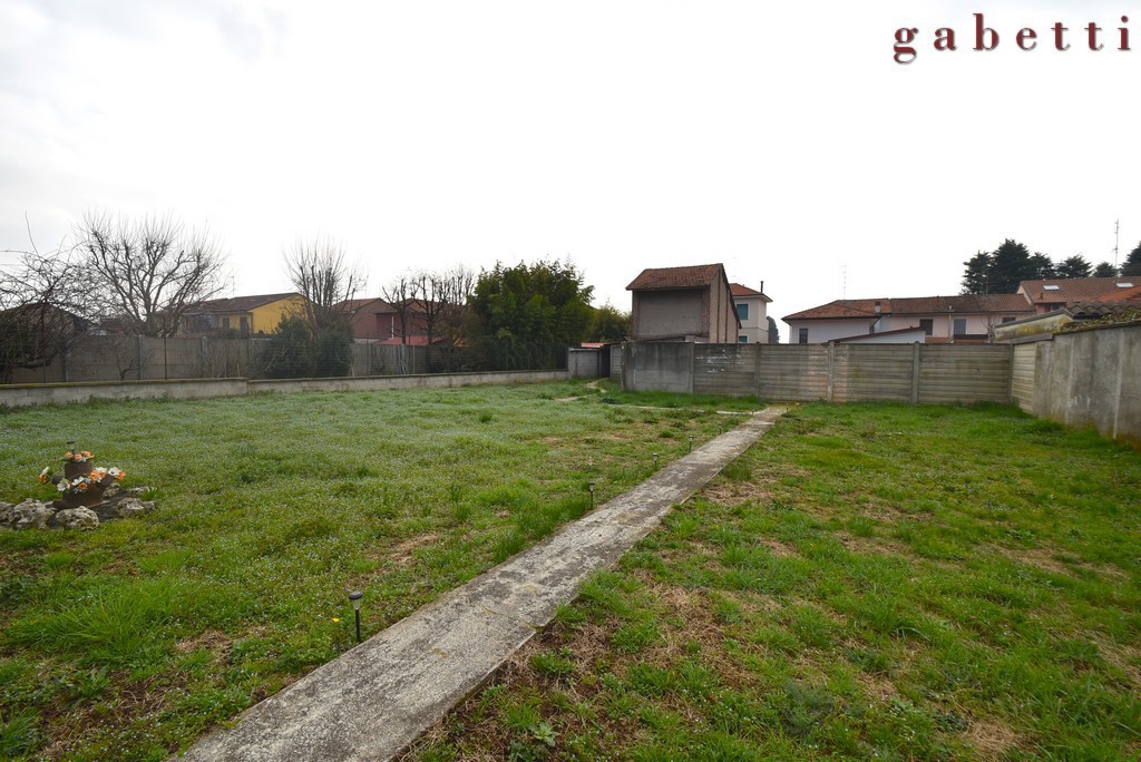 Villa in vendita a Marcallo con Casone