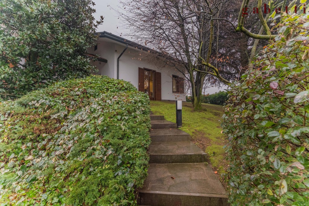 Villa in vendita a Ossona